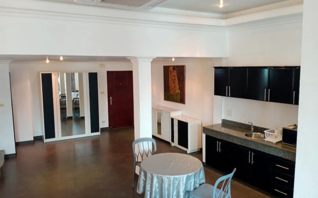 115sqm Studio Type Jacucci - Apartment 301