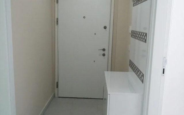 Cemre Apart