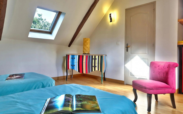 Charming 17th century house, beautiful garden, in Huelgoat