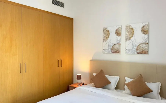 Dancenter Premium 2 Bedroom at Creek Horizon