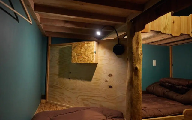 GLAMPiC GUESTHOUSE - Hostel