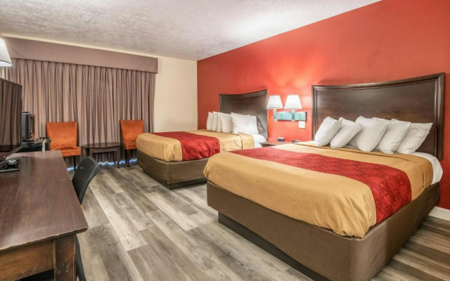 Perry Inn & Suites National Fairground I 75