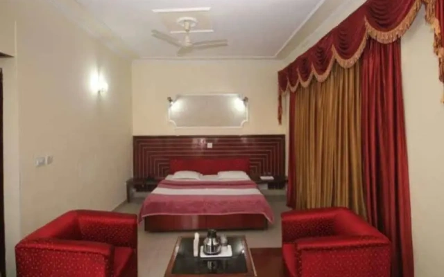Hotel Natraj, Upper Dharamshala