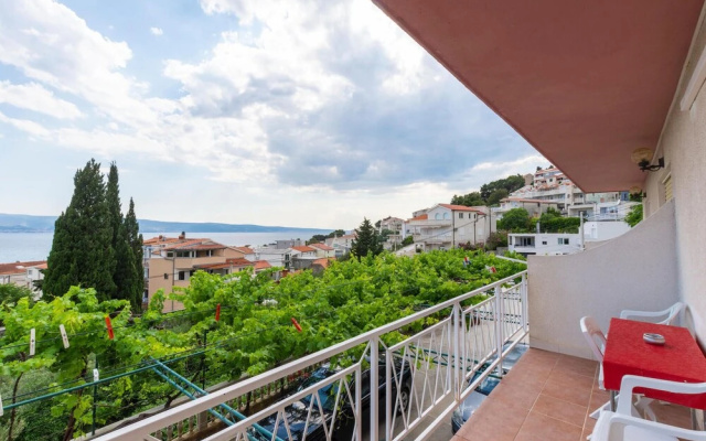 Stunning Apartment in Duce With Wifi and 1 Bedrooms