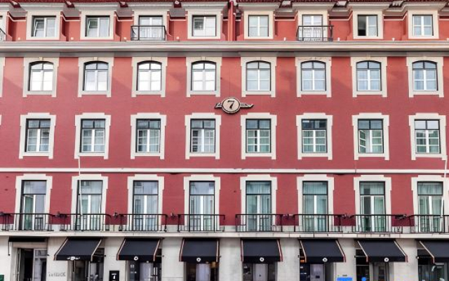 The 7 Hotel, Suites, Studios & Apartments