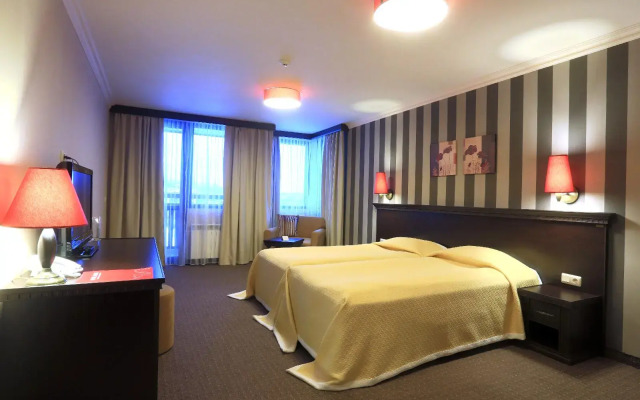 Royal Park Hotel and Apartments