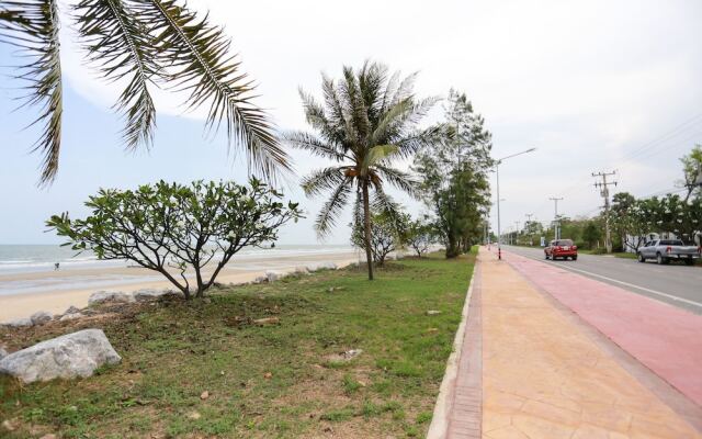 Отель KM Condo Seaside вид на фасад