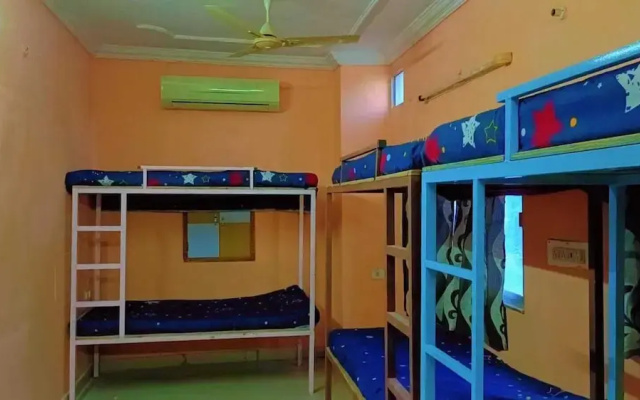 V Food Dormitory