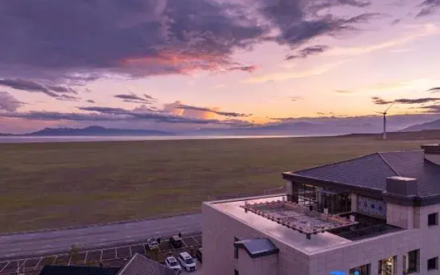 Selim Lake Spruce Resort
