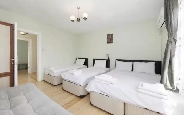 Mete Apartments