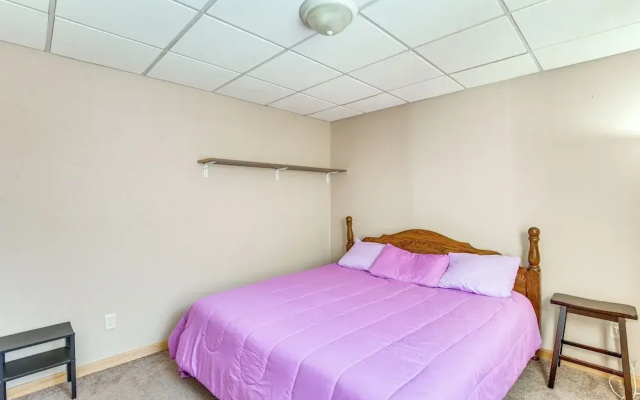 1 Mi to Downtown: Welcoming Winona Duplex