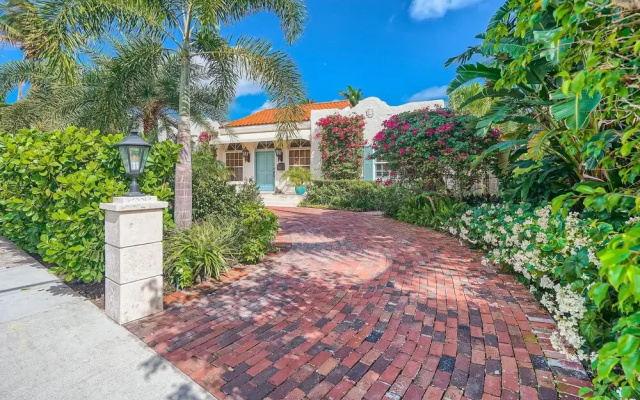 Villa Gardenia Vacation Home New