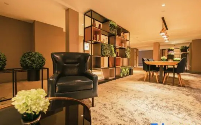 Homeinn Selected Hotel (Hohhot Jinqiao Development Zone Wuliying Subway Station)