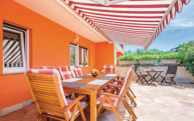 Stunning Home in Risika With Wifi and 3 Bedrooms