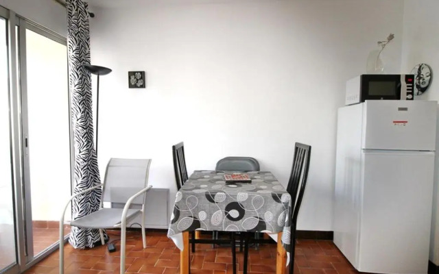 Appartement Balaruc-les-Bains, 1 pièce, 2 personnes - FR-1-553-53