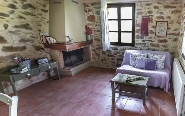 Orgon Farm Houses