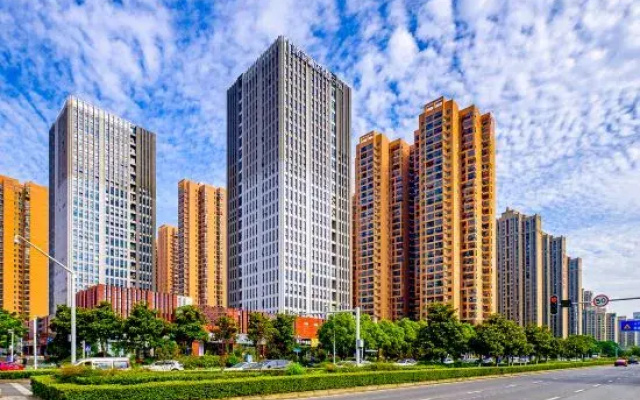 You+ Hotel (Wuhan East Railway Station Metro Station, Guanggu, Hubei No.2 Normal University)