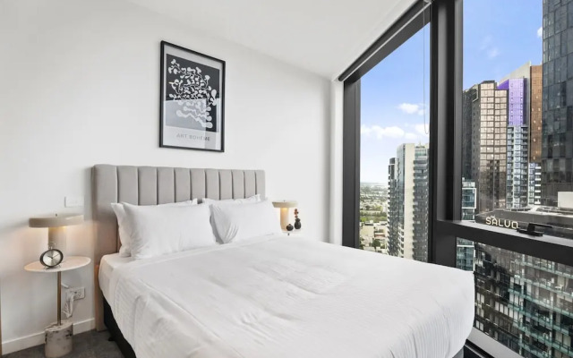 2BR High-rise Southbank Pool & Gym Near Casino