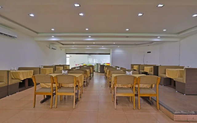 Utkarsh Hotel by OYO Rooms