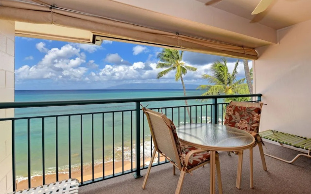 Makani Sands