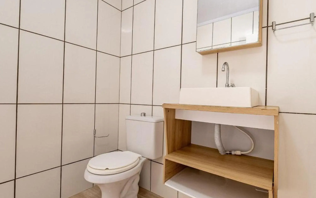 021 - Lindo Residencial com Piscina e Jacuzzi em Bombas