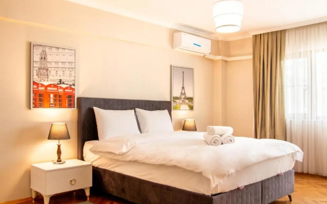Spacious Flat With Sea View In Zmir Karsiyaka