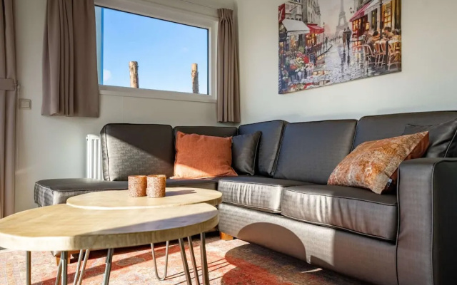 Modern Chalet With Dishwasher Near Efteling