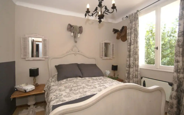 Plush Villa in Villecroze With Private Swimming Pool