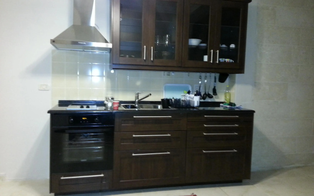 Husamazzeh Apartment