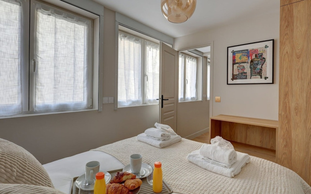 Sublime AC Apartment Eiffel Tower Champs de Mars