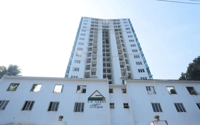 OYO 24544 SilverKey Gie Majestic
