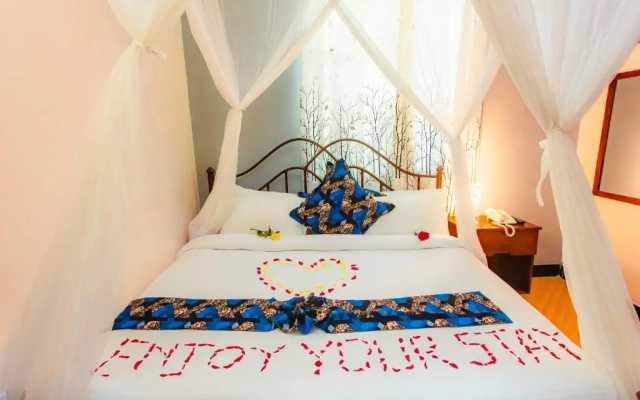 The Okaseni Lodge