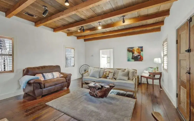 Texas Two Step Guesthouse