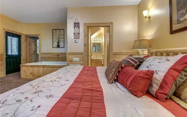 Life's Escape by Jackson Mountain Rentals