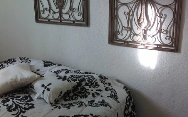 Modern vacational home close to Costco and Walmart