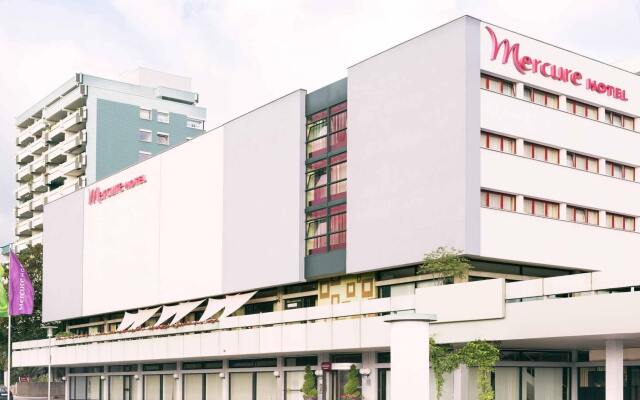 Отель Michel Hotel Braunschweig (ehemals Mercure Hotel Atrium Braunschweig) Германия, Брауншвейг - отзывы, цены и фото номеров - забронировать отель Michel Hotel Braunschweig (ehemals Mercure Hotel Atrium Braunschweig) онлайн вид на фасад