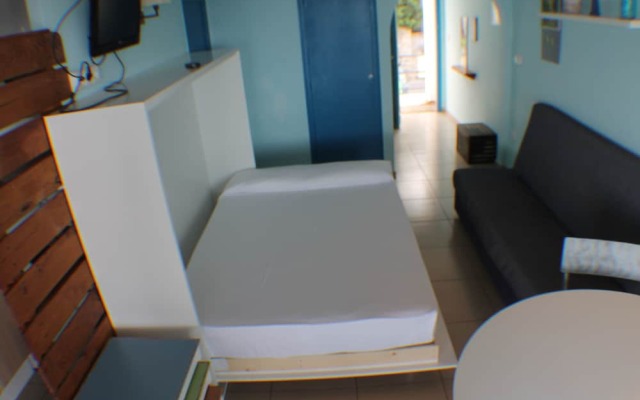 Отель Agi Marina Apartments Испания, Курорт Росес - отзывы, цены и фото номеров - забронировать отель Agi Marina Apartments онлайн комната для гостей