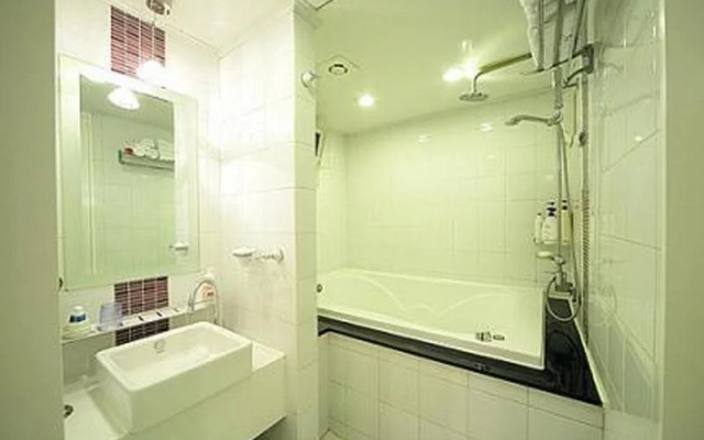Ezen Hotel