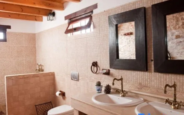 Canary House with Heated Pool,  26 Degrees