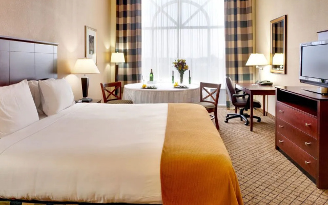 Holiday Inn Express Hotel & Suites Millington-Memphis Area