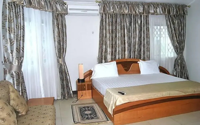 Acacia Lodge, North Legon