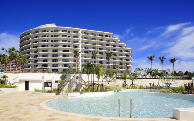 Hotel Monterey Okinawa Spa & Resort Центр Окинавы вид на фасад