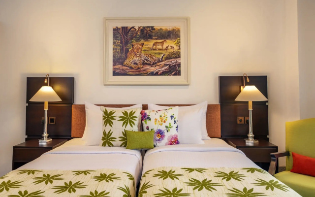 Fox Kandy by Fox Resorts- Luxury in the Mist