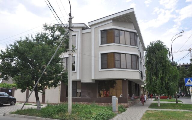 Гостиница Guest House Helena в Анапе отзывы, цены и фото номеров - забронировать гостиницу Guest House Helena онлайн Анапа вид на фасад