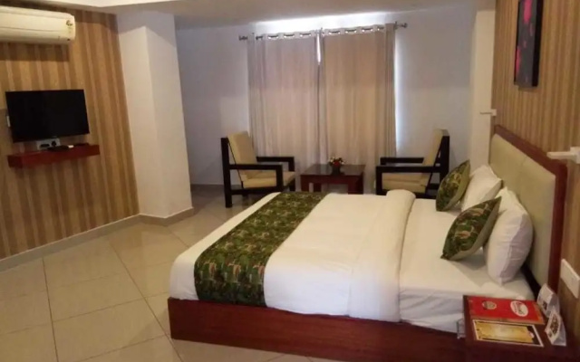 OYO 5077 Queens Hotel