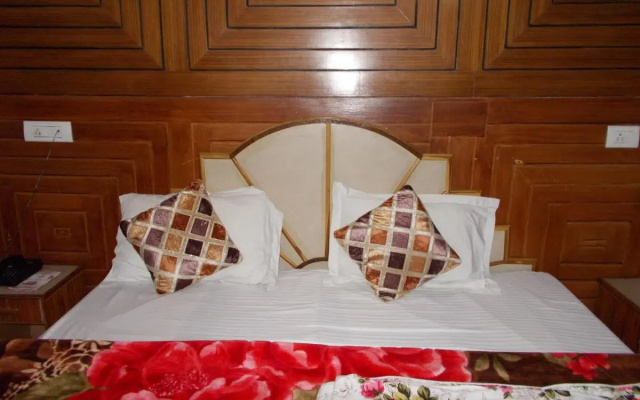 Ashok Hotel