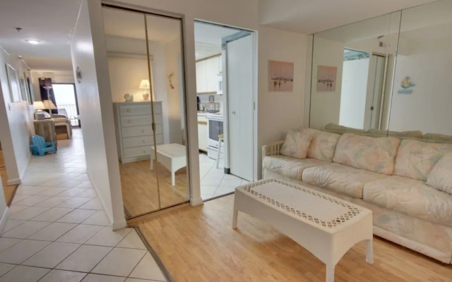 Plaza 712 - 2 Br Condo