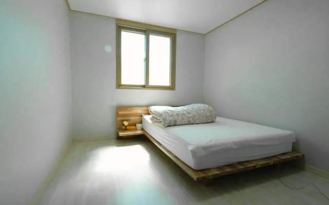 Gongju Ein Haus 2