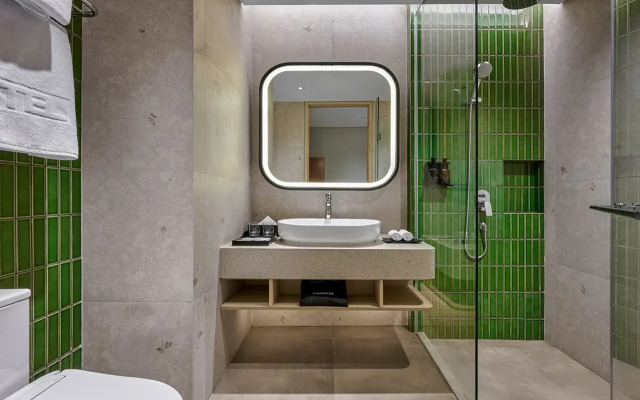 ARTOTEL Living World Kota Wisata