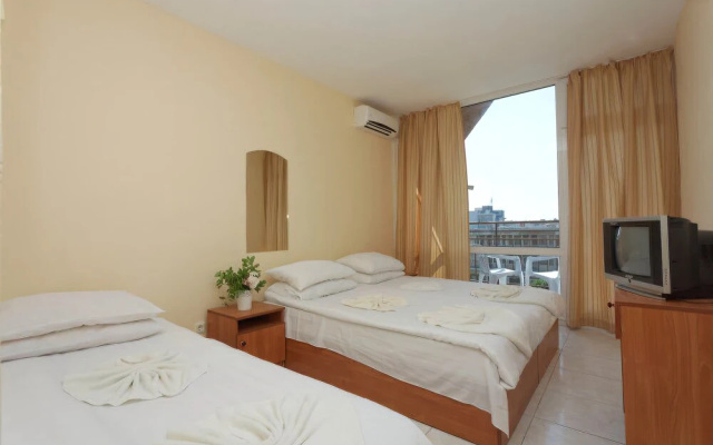 Club Hotel Vedren